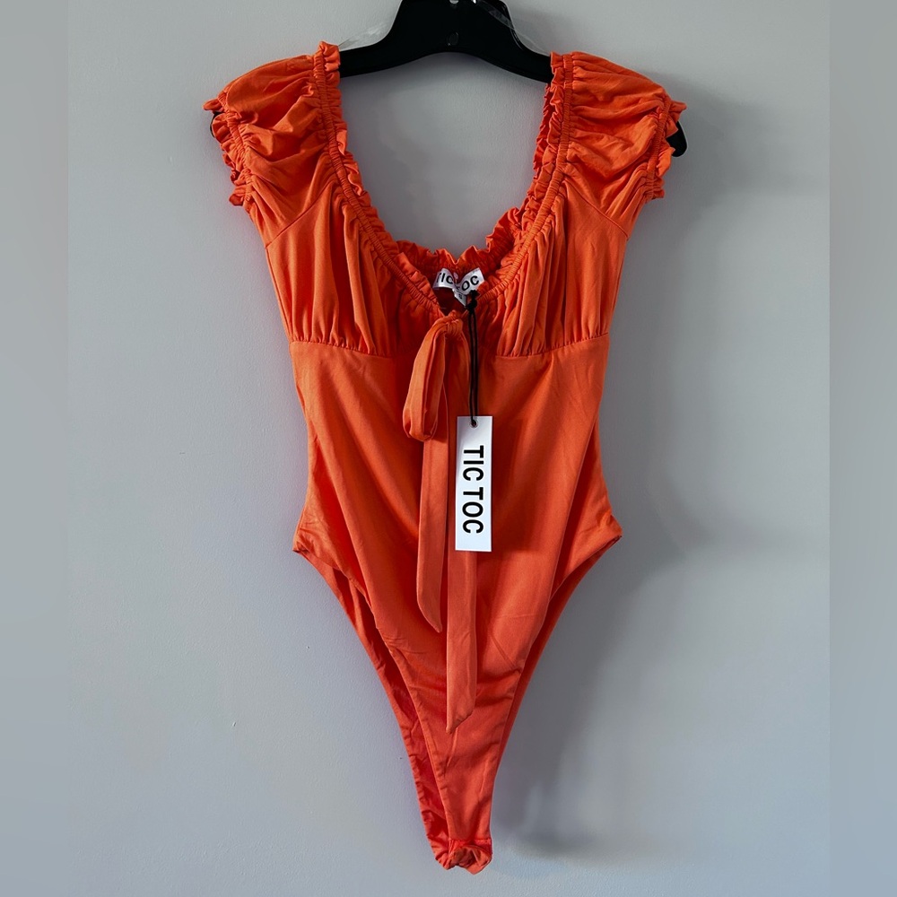 TIC TOC • Bright Orange Off/On Shoulders Bodysuit Top • Small •